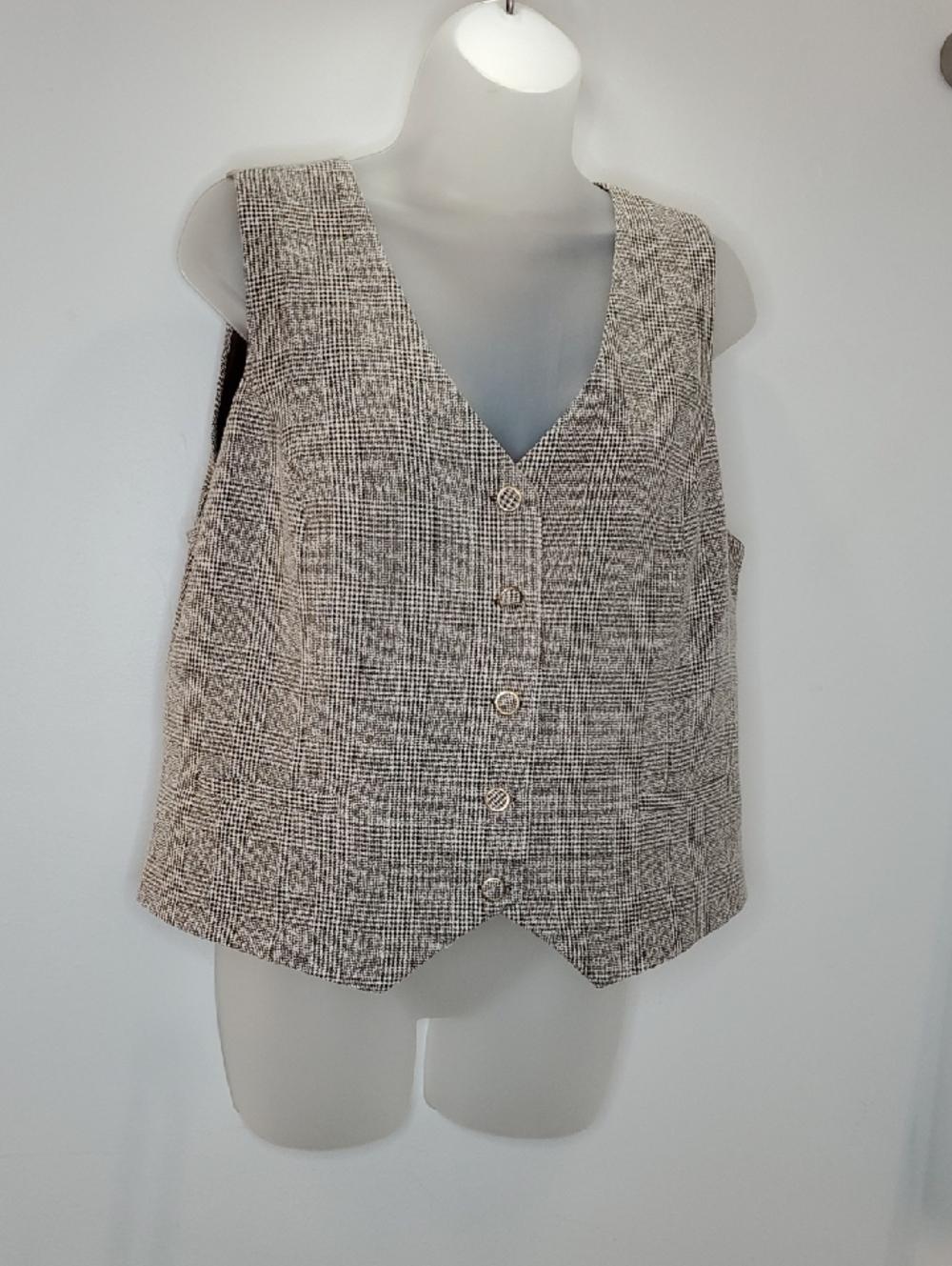 NWT Haver & Blair Button-Front V-Neck Vest